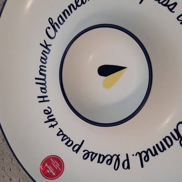 HALLMARK Channel Chip and dip bowl - Picture 2 of 6